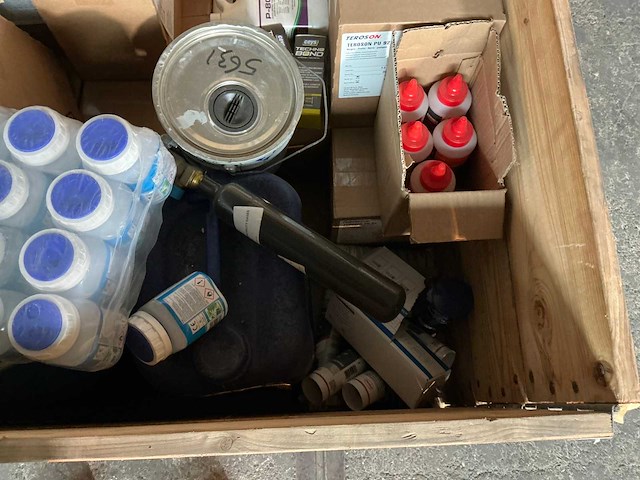 Partij diverse lijmen etcetera - afbeelding 5 van  7