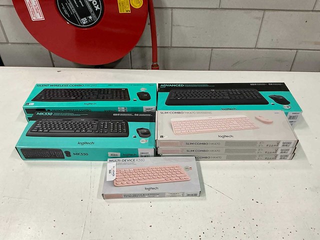 Partij diverse logitech toetsenborden (9x) - afbeelding 1 van  10