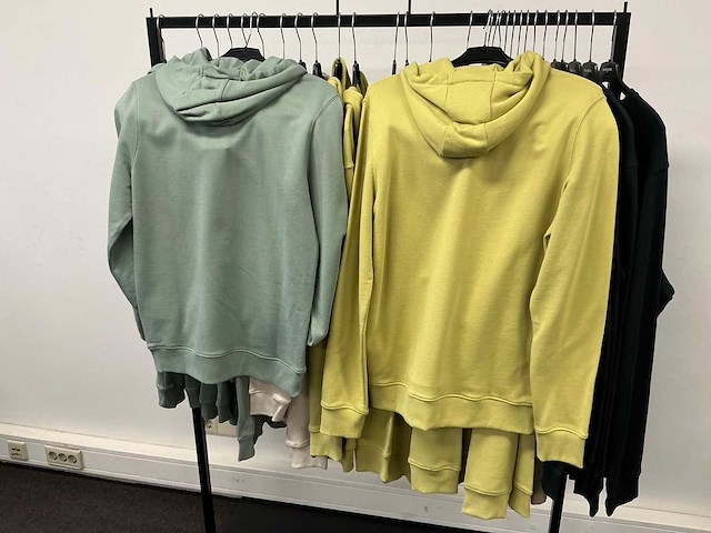 Partij diverse lyle&scott heren truien (31x) - afbeelding 17 van  22