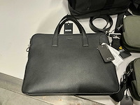 Partij diverse lyle&scott/calvinkleinjeans/armaniexchange/hugoboss tassen/riem (12x) - afbeelding 7 van  14