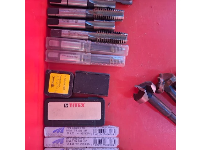 Partij diverse machinetaps - afbeelding 14 van  17