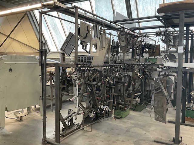 Partij diverse mallen - afbeelding 1 van  12