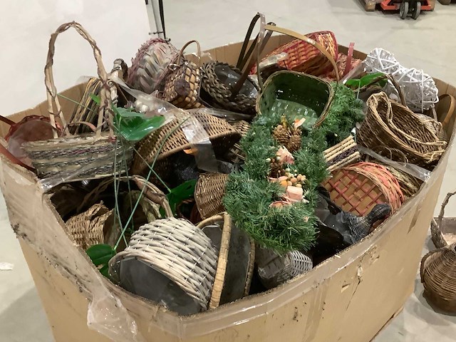 Partij diverse mandjes - afbeelding 2 van  2