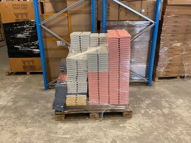 Partij diverse maten opvouw kratjes (254x) - afbeelding 1 van  8