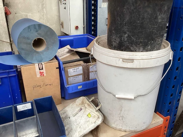 Partij diverse materialen - afbeelding 18 van  20