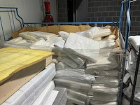 Partij diverse matrassen en toebehoren - afbeelding 4 van  5