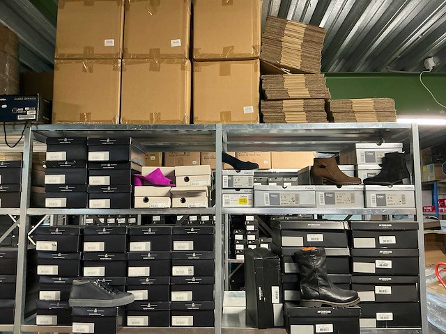 Partij diverse mcgregor/gabor/selected femme schoenen (48x) - afbeelding 1 van  14