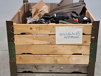 Partij diverse medische toebehoren - afbeelding 1 van  9