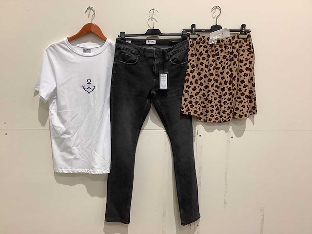 Partij diverse merkkleding (50x) - afbeelding 1 van  9