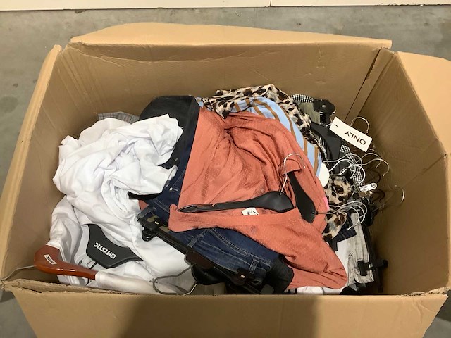 Partij diverse merkkleding (50x) - afbeelding 9 van  9