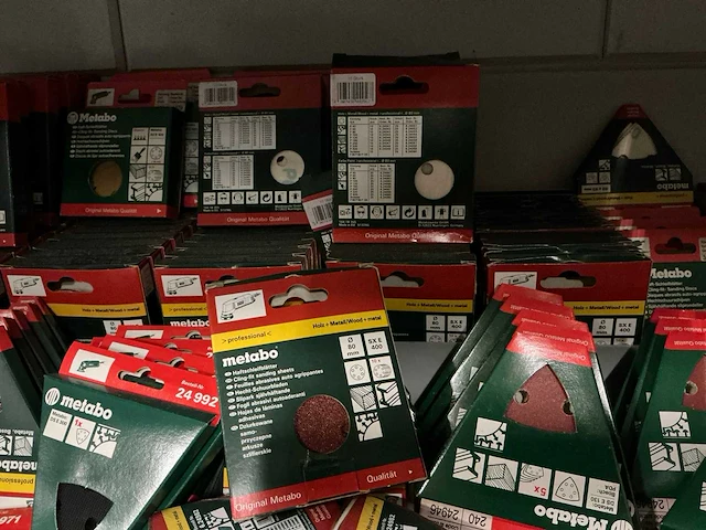 Partij diverse metabo/schuurschijven/schuurpapier/polijstsponsen/schuurbanden/etc (267 verpakkingen) - afbeelding 7 van  8