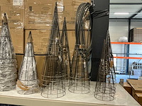 Partij diverse metal cones (86x) - afbeelding 1 van  4