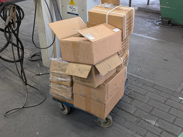 Partij diverse metalen profielen - afbeelding 1 van  17