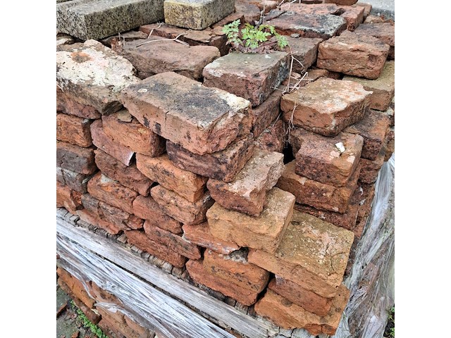 Partij diverse metselstenen op 5x pallet - afbeelding 2 van  12