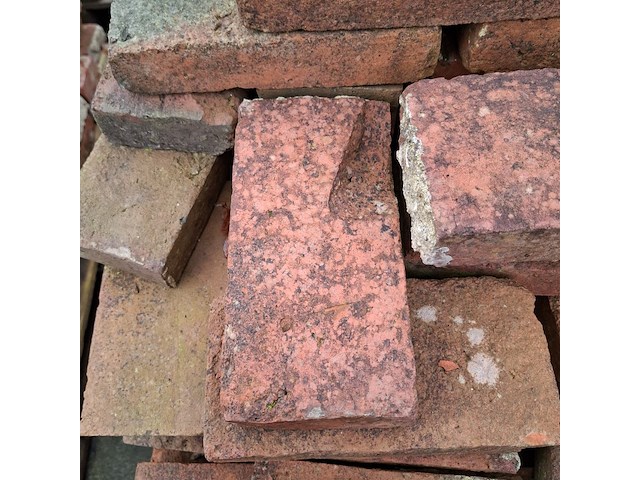 Partij diverse metselstenen op 6x pallet - afbeelding 2 van  16