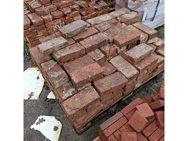 Partij diverse metselstenen op 6x pallet - afbeelding 11 van  16