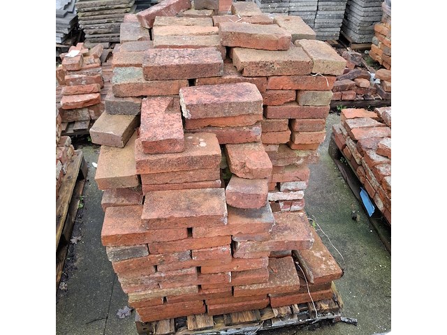 Partij diverse metselstenen op 6x pallet - afbeelding 15 van  16