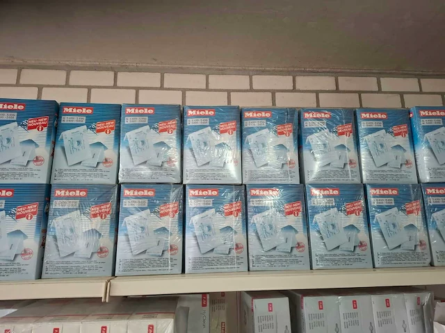 Partij diverse miele/siemens/aeg/etc stofzuigzakken/accessoires (543x) - afbeelding 5 van  12