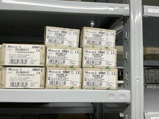 Partij diverse moeller/viteko kontaktblokken/km therm. beveiliging/km magn. sch/etc (137x) - afbeelding 2 van  45