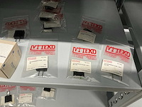 Partij diverse moeller/viteko kontaktblokken/km therm. beveiliging/km magn. sch/etc (137x) - afbeelding 10 van  45