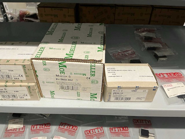 Partij diverse moeller/viteko kontaktblokken/km therm. beveiliging/km magn. sch/etc (137x) - afbeelding 11 van  45