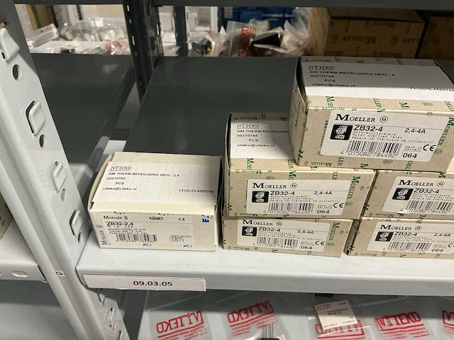 Partij diverse moeller/viteko kontaktblokken/km therm. beveiliging/km magn. sch/etc (137x) - afbeelding 14 van  45