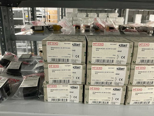 Partij diverse moeller/viteko kontaktblokken/km therm. beveiliging/km magn. sch/etc (137x) - afbeelding 28 van  45