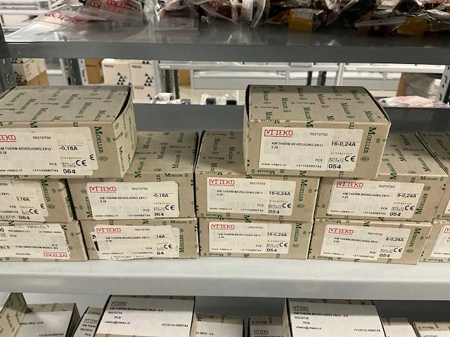 Partij diverse moeller/viteko kontaktblokken/km therm. beveiliging/km magn. sch/etc (137x) - afbeelding 35 van  45