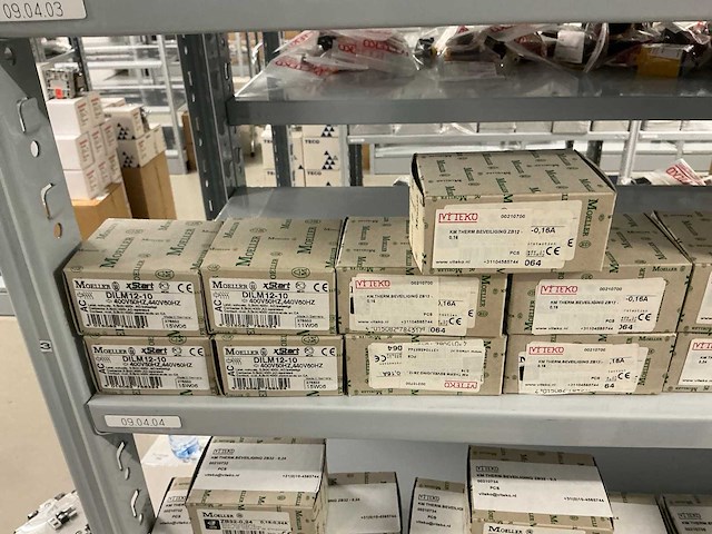 Partij diverse moeller/viteko kontaktblokken/km therm. beveiliging/km magn. sch/etc (137x) - afbeelding 36 van  45