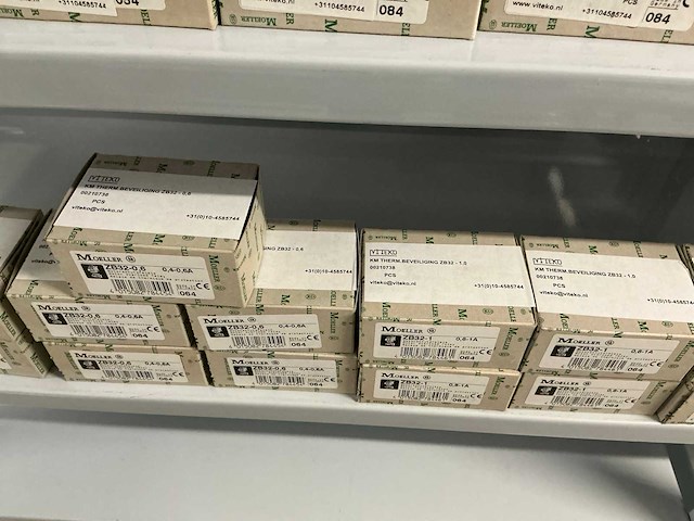 Partij diverse moeller/viteko kontaktblokken/km therm. beveiliging/km magn. sch/etc (137x) - afbeelding 39 van  45