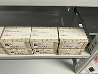 Partij diverse moeller/viteko kontaktblokken/km therm. beveiliging/km magn. sch/etc (137x) - afbeelding 40 van  45