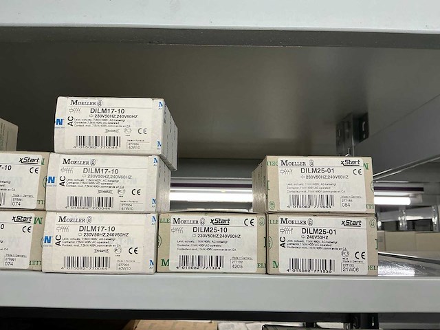 Partij diverse moeller/viteko kontaktblokken/km therm. beveiliging/km magn. sch/etc (137x) - afbeelding 34 van  45