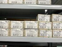 Partij diverse moeller/viteko kontaktblokken/km therm. beveiliging/km magn. sch/etc (137x) - afbeelding 45 van  45