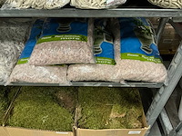 Partij diverse moss/elastieken/bloemenflesjes/decoratie (76x) - afbeelding 3 van  16