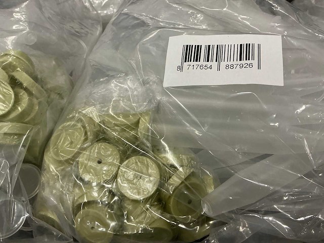 Partij diverse moss/elastieken/bloemenflesjes/decoratie (76x) - afbeelding 11 van  16