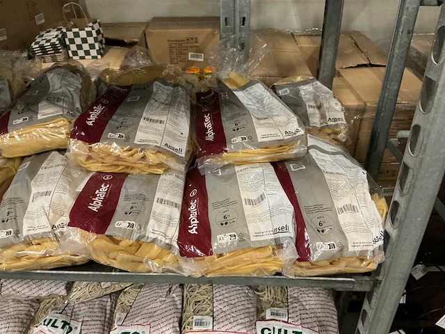 Partij diverse moss/elastieken/bloemenflesjes/decoratie (76x) - afbeelding 12 van  16