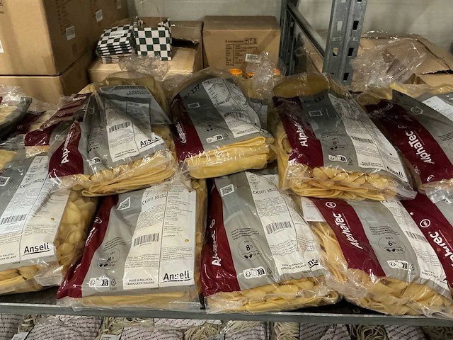 Partij diverse moss/elastieken/bloemenflesjes/decoratie (76x) - afbeelding 13 van  16