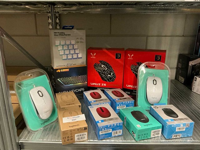 Partij diverse muizen & keycaps (13x) - afbeelding 1 van  4