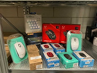 Partij diverse muizen & keycaps (13x) - afbeelding 1 van  4