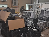 Partij diverse multimedia, o.a. vogels