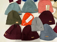 Partij diverse mutsen o.a barts/lacoste/pieces (20x) - afbeelding 2 van  5