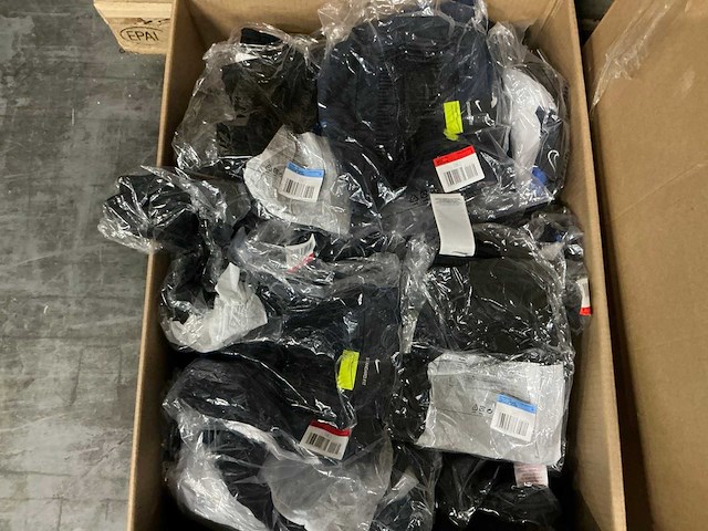 Partij diverse nike junior shorts (140x) - afbeelding 3 van  7