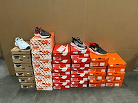 Partij diverse nike kinderschoenen (28x)