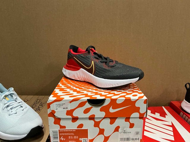 Partij diverse nike kinderschoenen (28x) - afbeelding 8 van  12