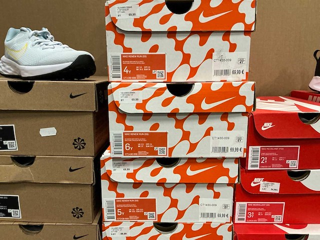 Partij diverse nike kinderschoenen (28x) - afbeelding 9 van  12