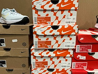 Partij diverse nike kinderschoenen (28x) - afbeelding 9 van  12
