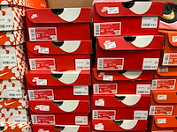 Partij diverse nike kinderschoenen (28x) - afbeelding 12 van  12
