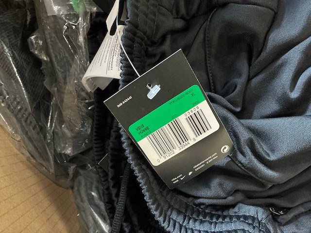 Partij diverse nike kleding (160x) - afbeelding 17 van  18