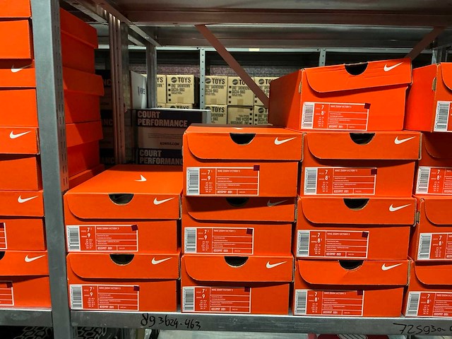 Partij diverse nike/adidas track schoenen (233x) - afbeelding 15 van  36