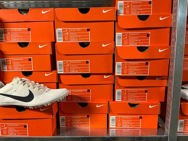 Partij diverse nike/adidas track schoenen (233x) - afbeelding 2 van  35